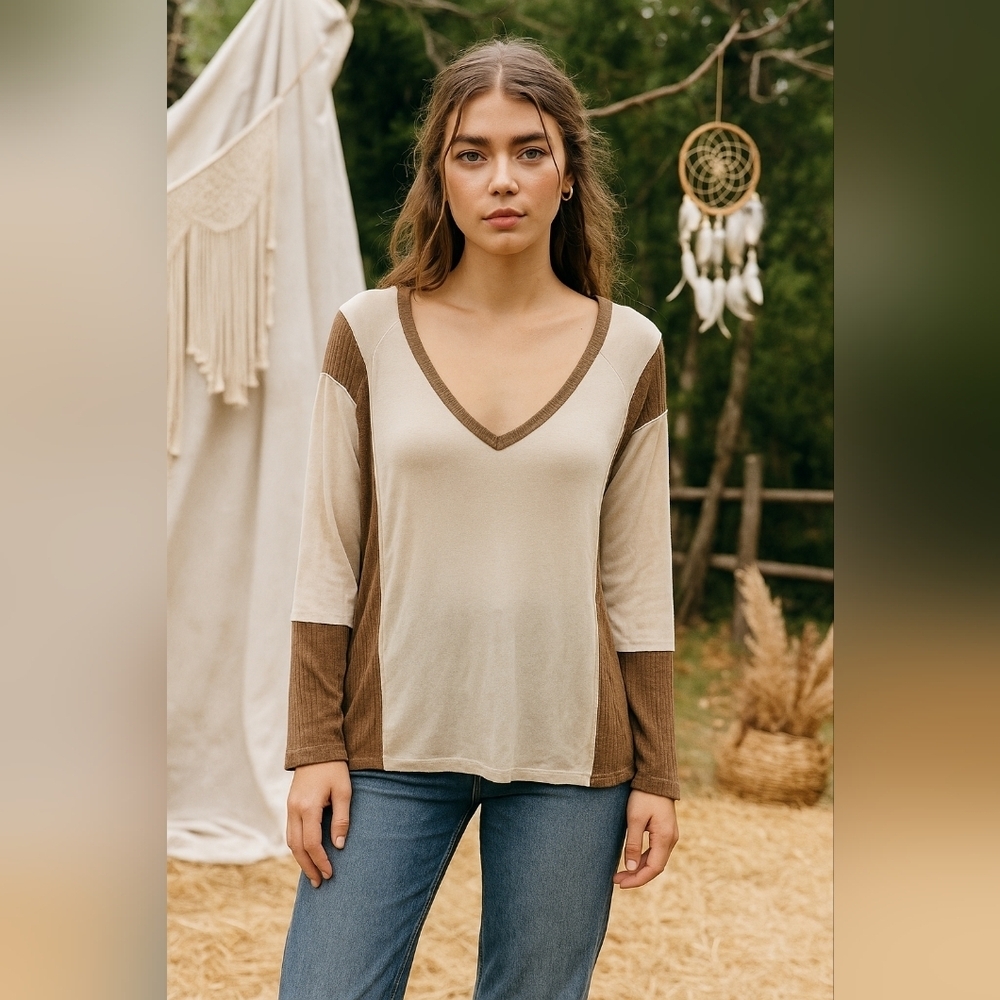 POL Boho Contrast Long Sleeve Top Size Large – Neutral Two-Tone V-Neck Patchwork